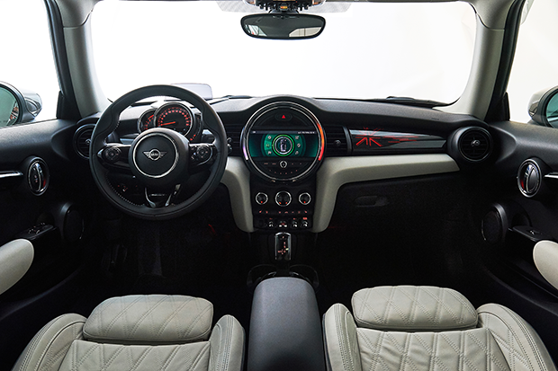 MINI KING’S ROAD EDITION - interior